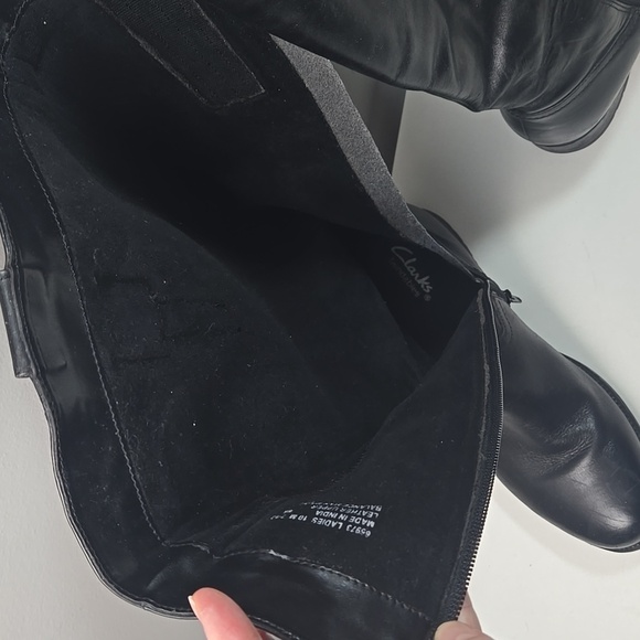 Clarks Tall Leather Zippered Black Boots - Picture 12 of 12